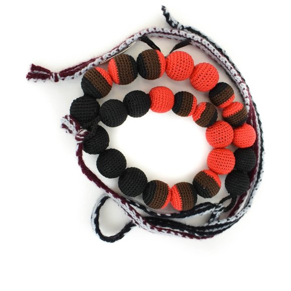 PRADA: Black & Red, Crochet Beaded Necklace (mn) - Picture 4 of 5